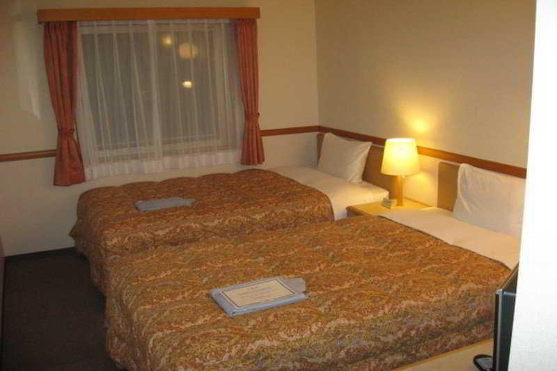 Toyoko Inn Sendai-Eki Nishi-Guchi Chuo Exteriör bild