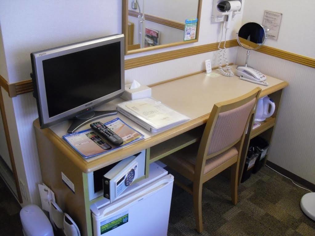 Toyoko Inn Sendai-Eki Nishi-Guchi Chuo Exteriör bild