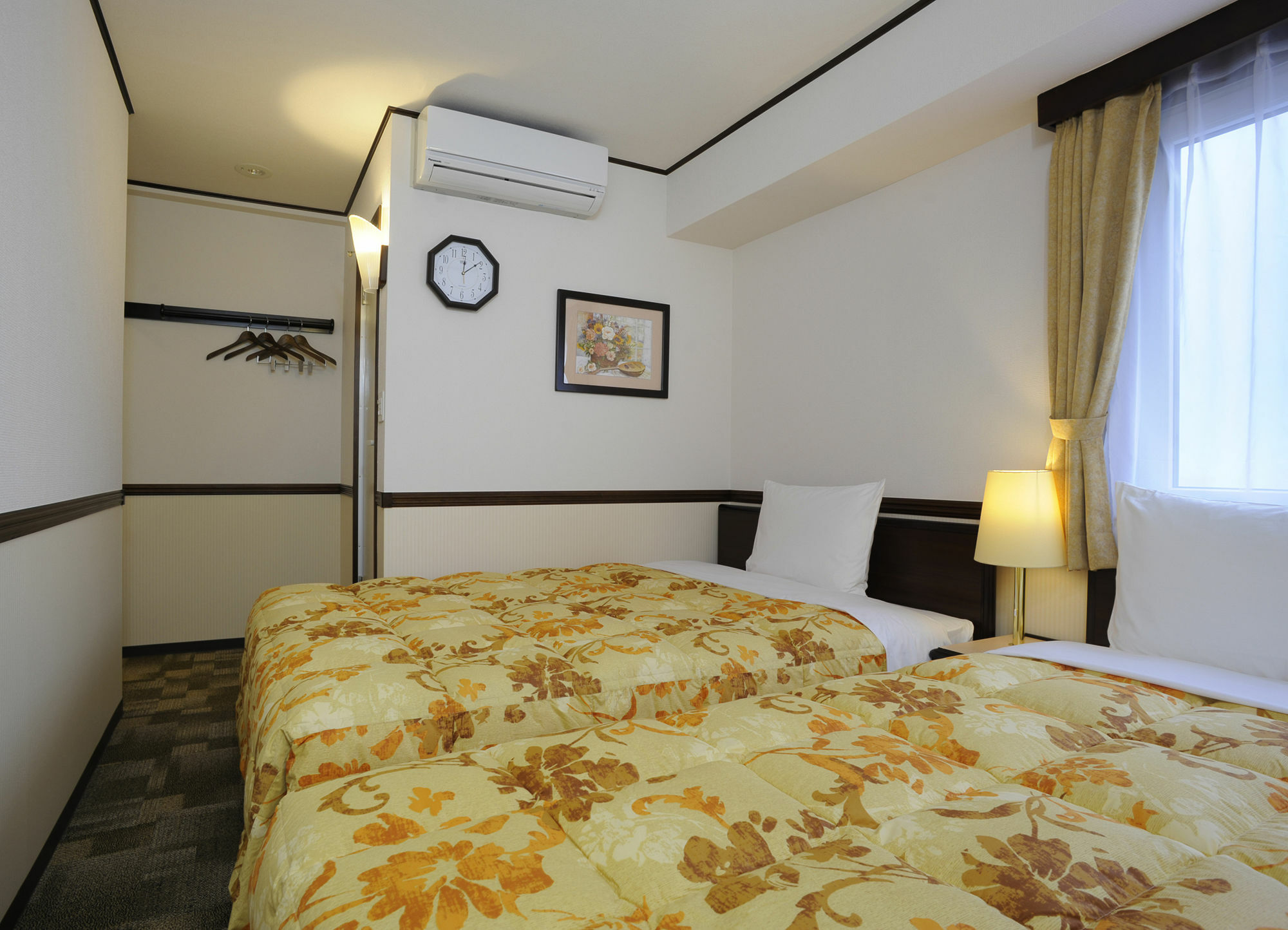 Toyoko Inn Sendai-Eki Nishi-Guchi Chuo Exteriör bild