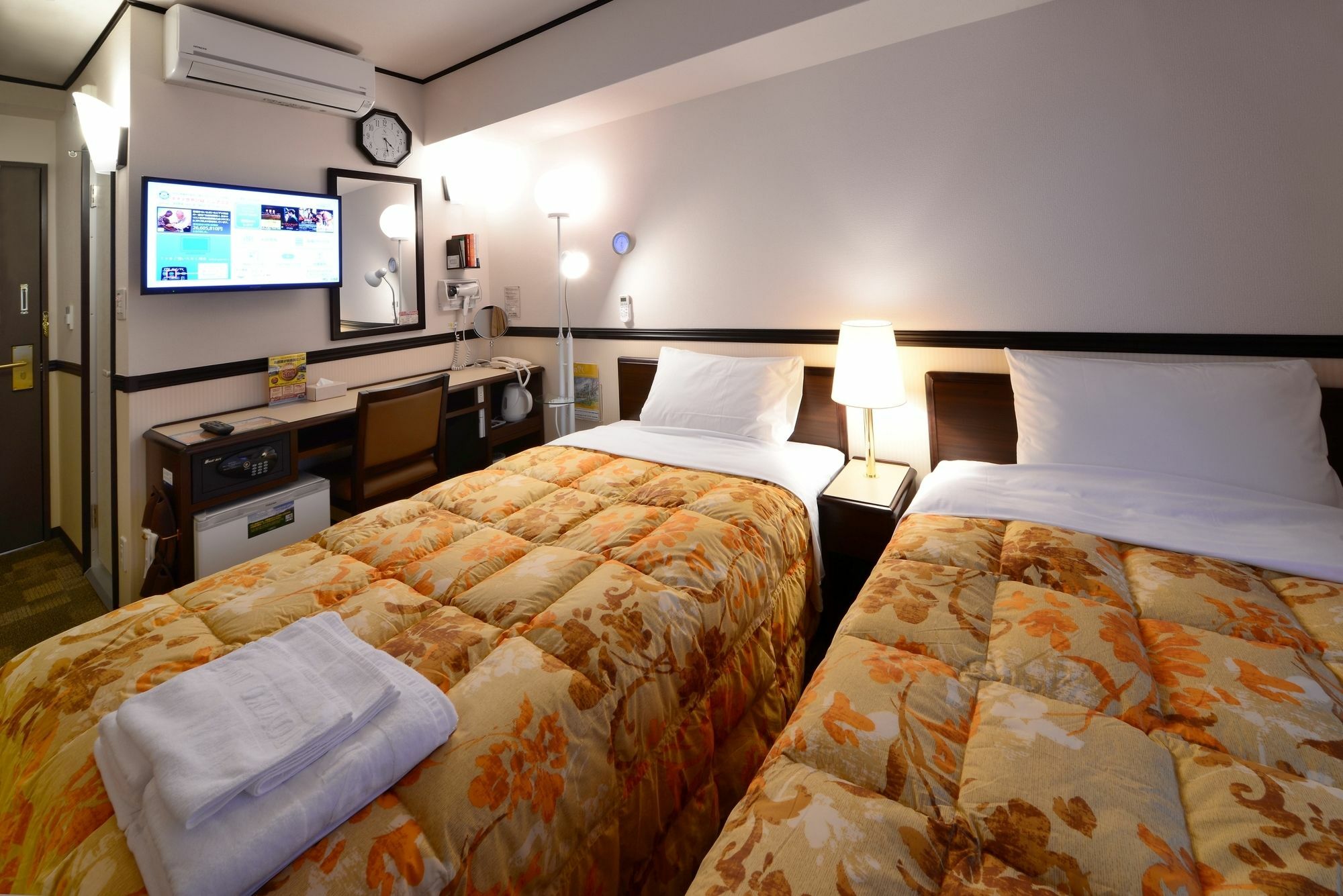 Toyoko Inn Sendai-Eki Nishi-Guchi Chuo Exteriör bild